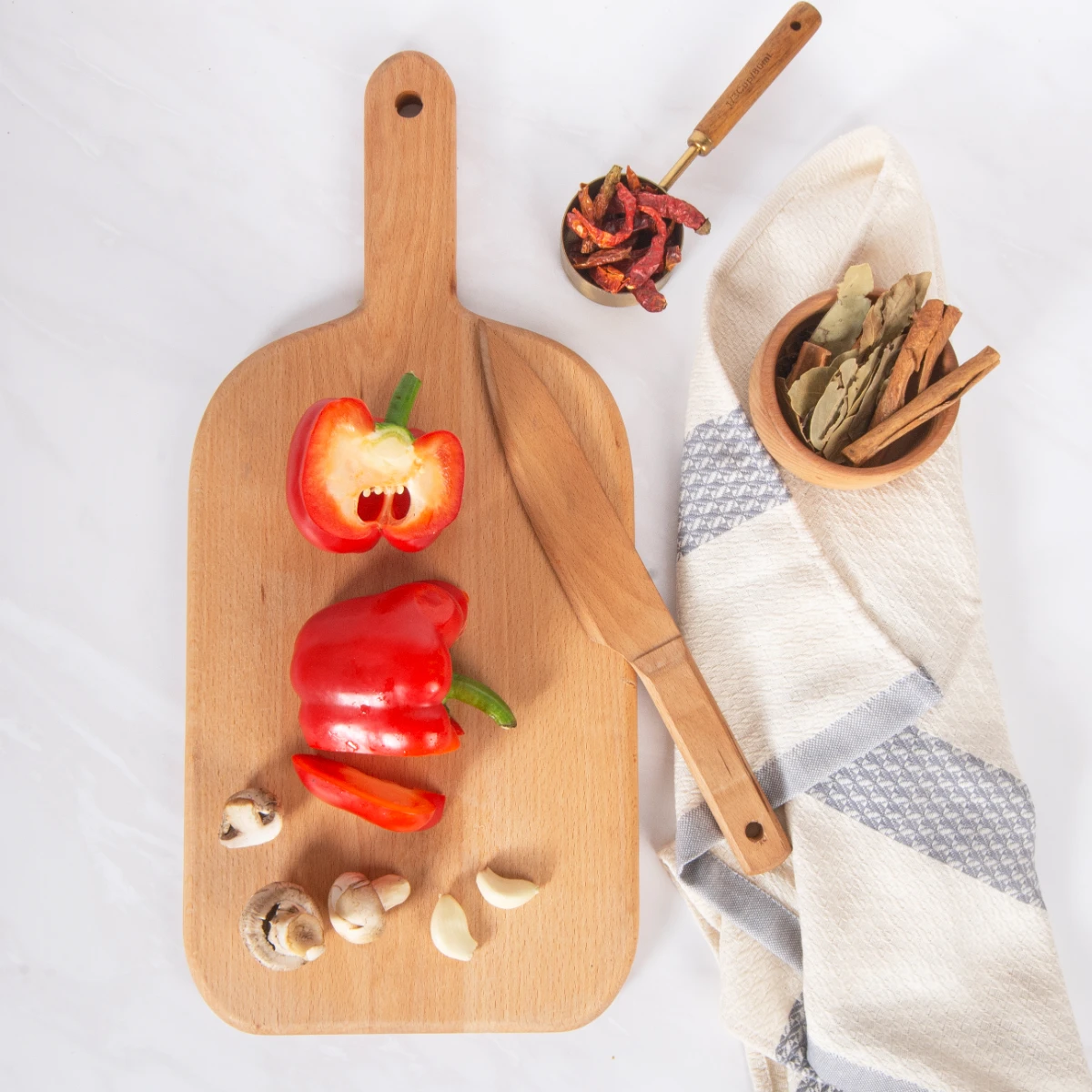 Rectangular Cutting Board with Handle High Quality Best Wooden Vegetable Chopping Meat Kitchen Mini Custom Cutting Board
