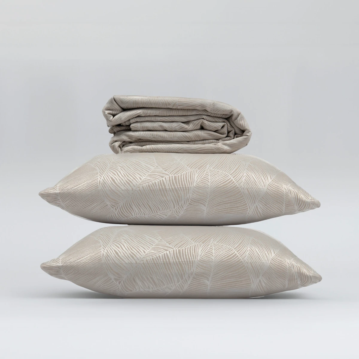 Polyester Bed Sheets II high-quality polyester, our bed sheets are designed for durability, easy maintenance