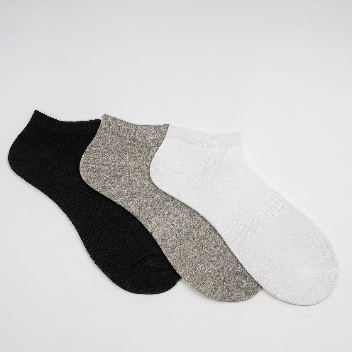 High Quality Luxury Custom Logo Casual Socket Breathable Solid Colored Ankle Cotton Socks for Women & men Locarno